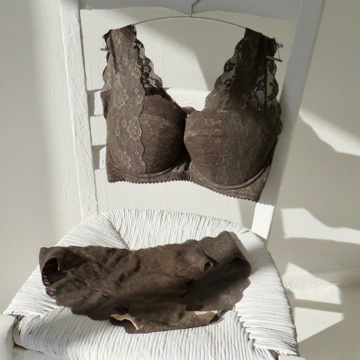 肩ふわブラ&ペアショーツセット(ブラック)