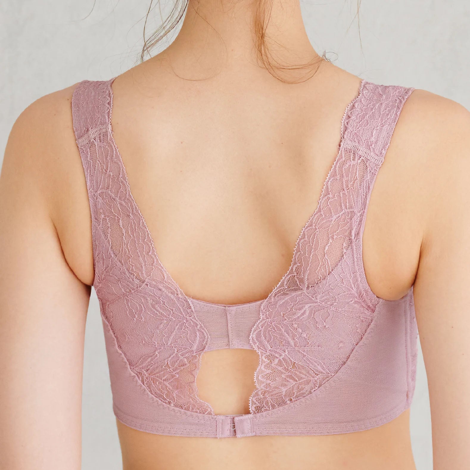 ピタッとブレないブラ