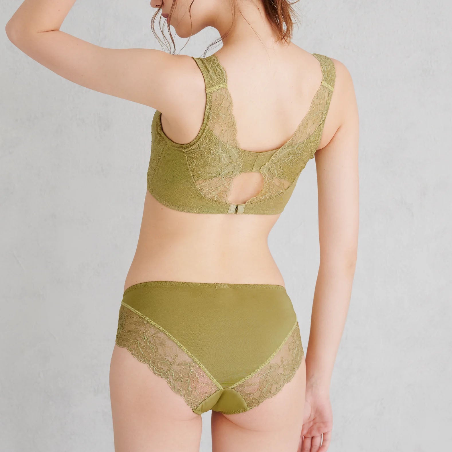 ピタッとブレないブラ&ペアショーツセット(カーキ)