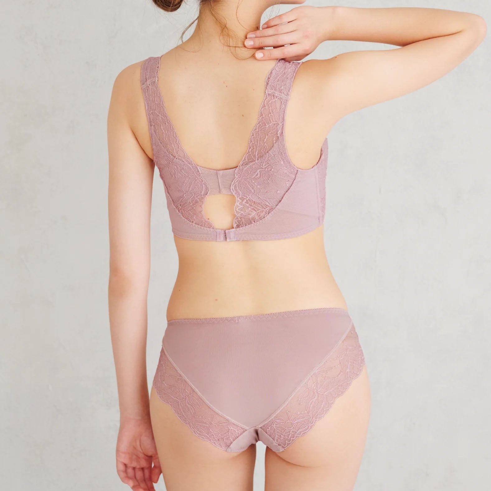 ピタッとブレないブラ&ペアショーツセット(ローズ)