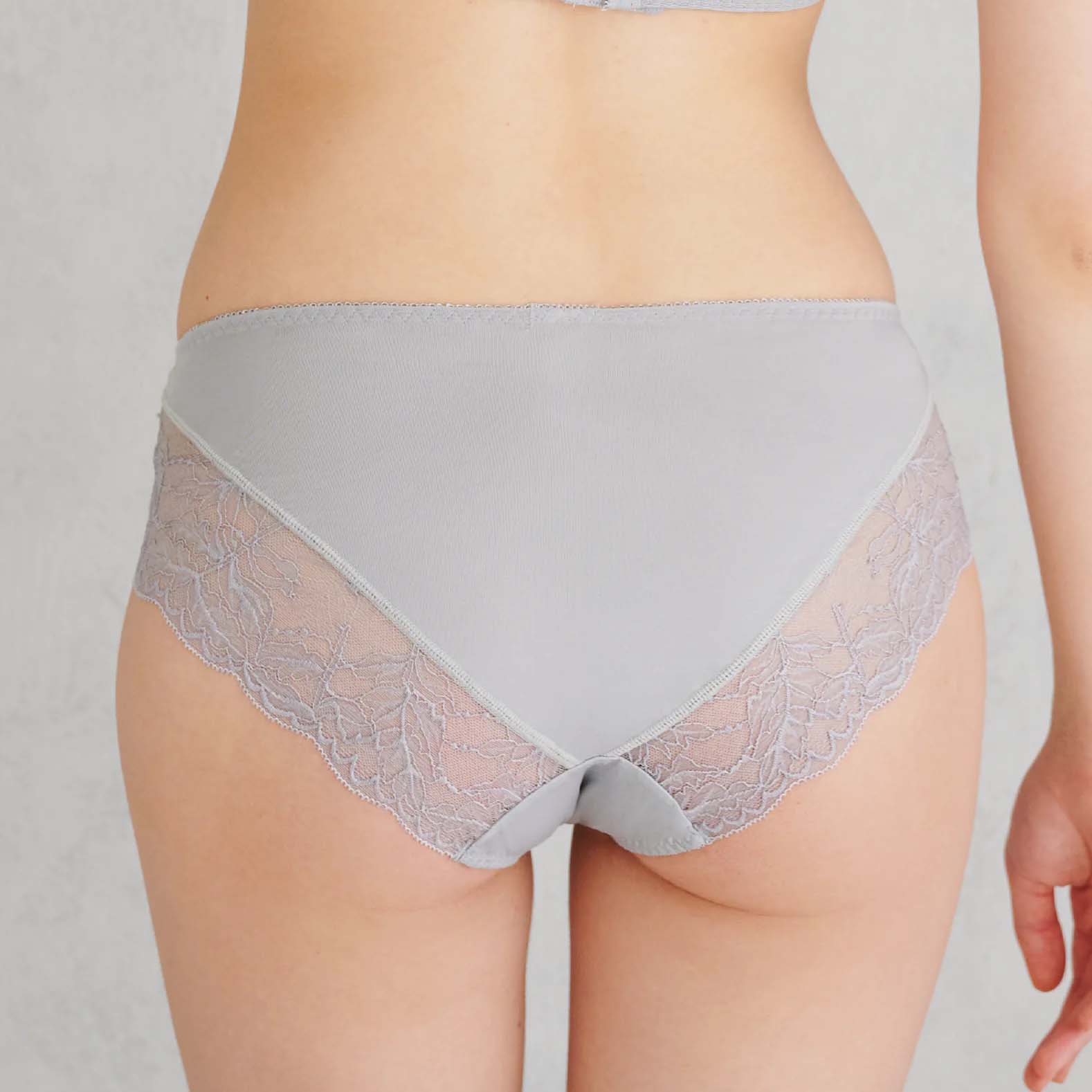 ピタッとブレないブラペアショーツ