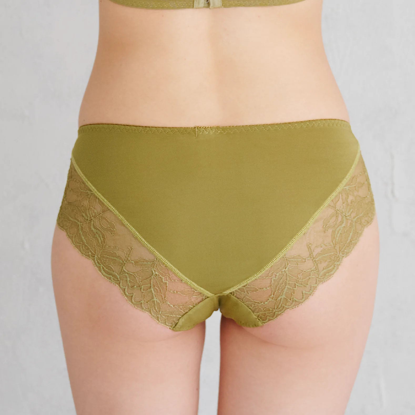 ピタッとブレないブラペアショーツ