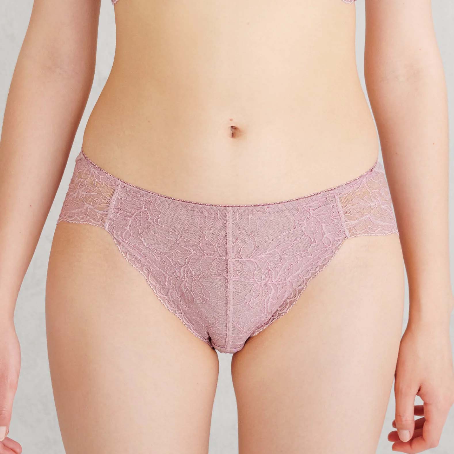 ピタッとブレないブラペアショーツ