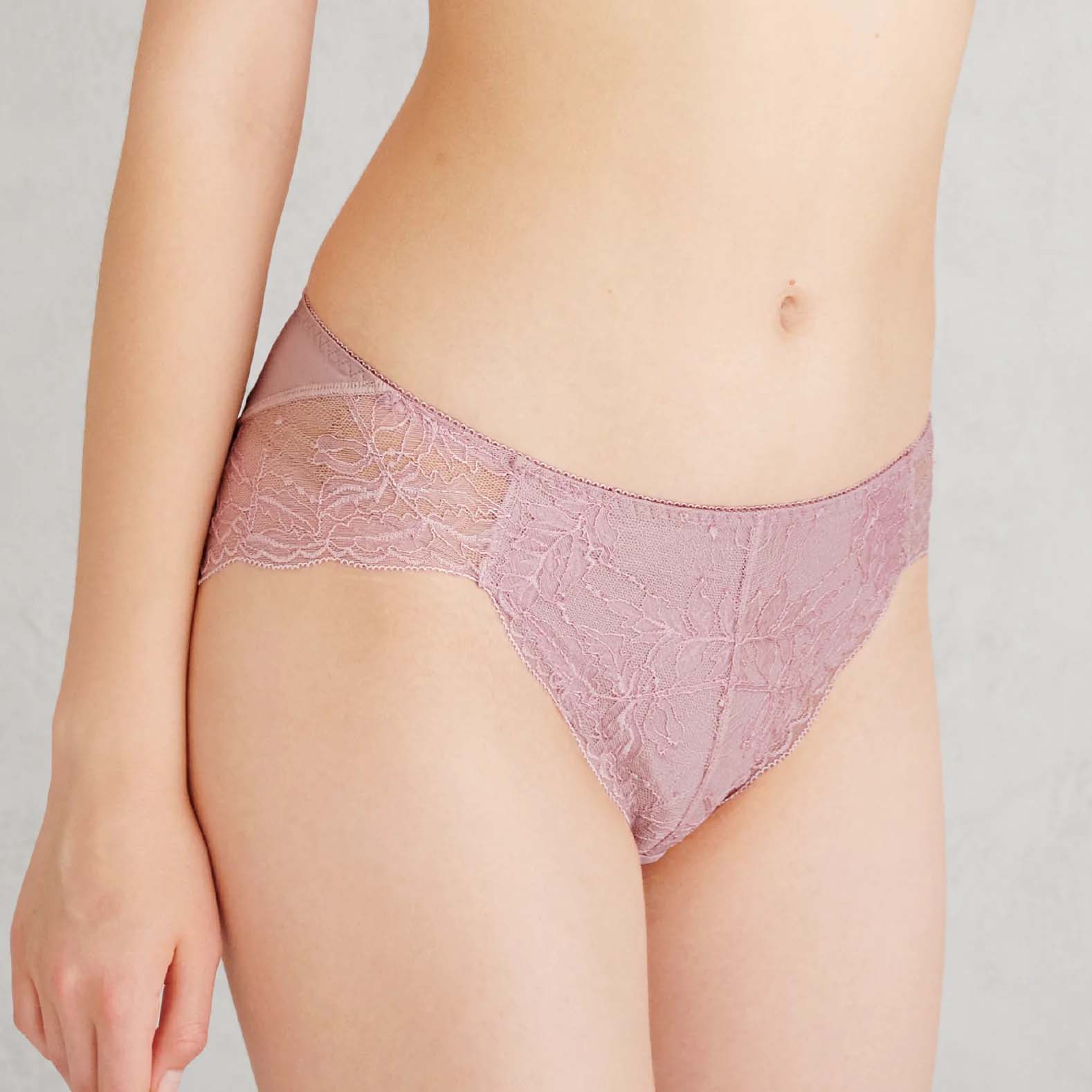 ピタッとブレないブラペアショーツ